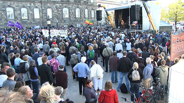 Stor demonstration mod offentlighedsloven