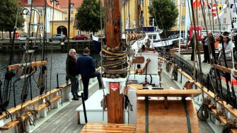 Nyt træskib i Christianshavns Kanal